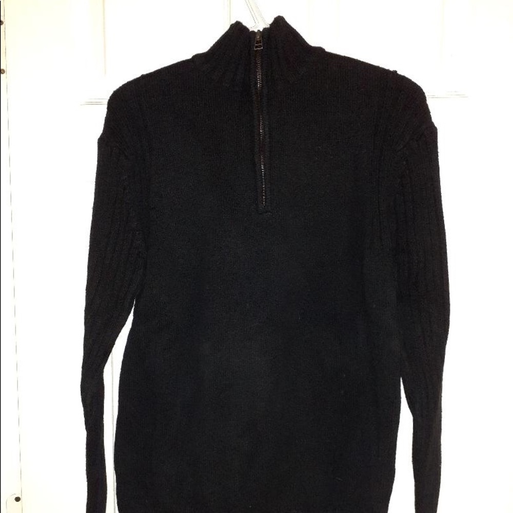 Men’s size large Guess sweater